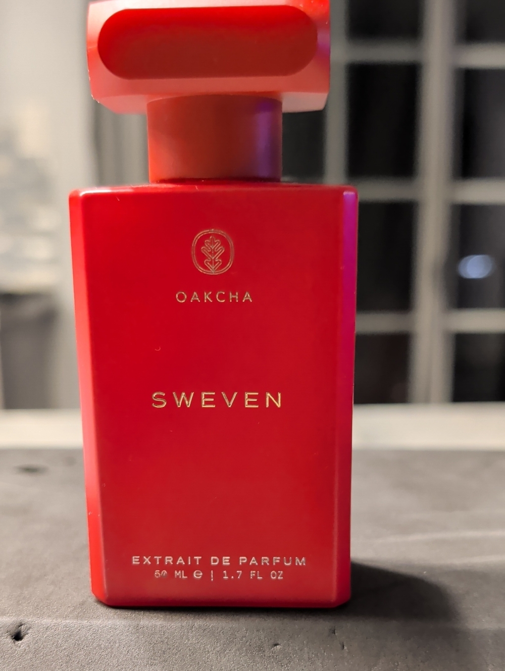 Oakcha Sweven Extrait de Parfum — Red Bottle